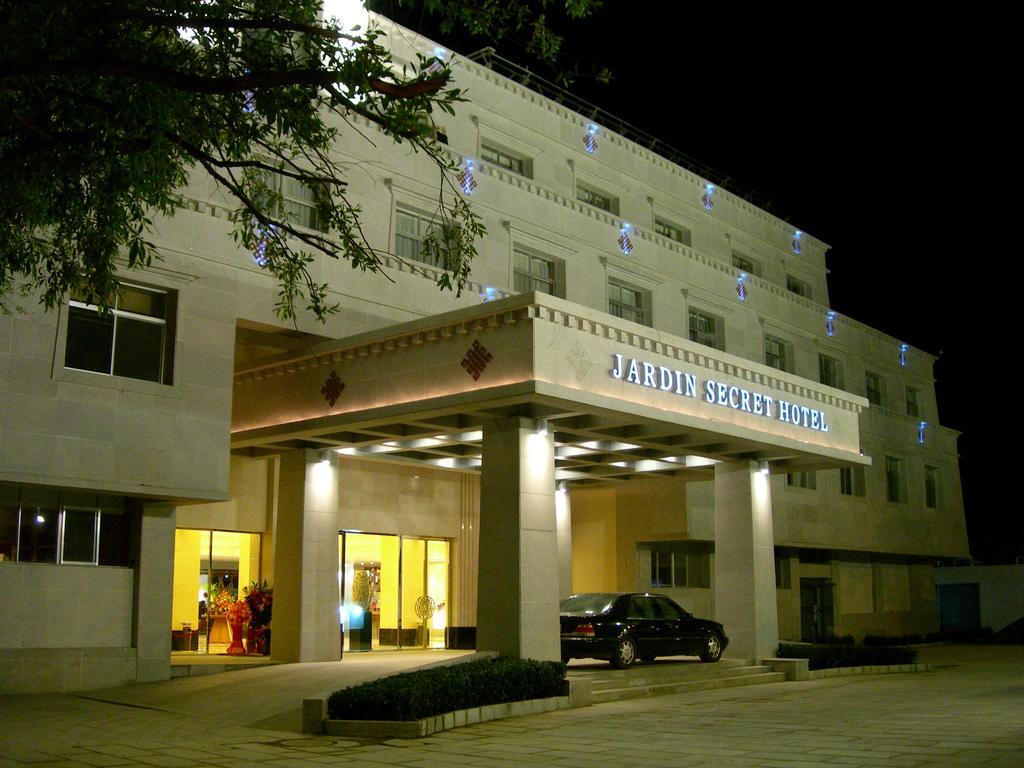 Jardin Secret Hotel Лхаса Экстерьер фото